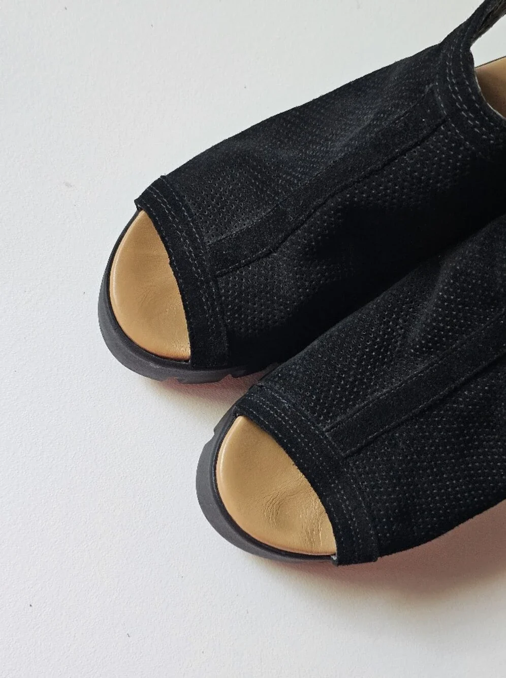 Piampiani Italy Made Black Perforated Suede Platform Sandals EU 39 US 9 Chunky